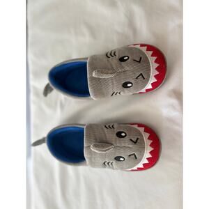 Cat & Jack Boys Gray Shark Slippers Size 11/12 Plush House Shoes Slip-On